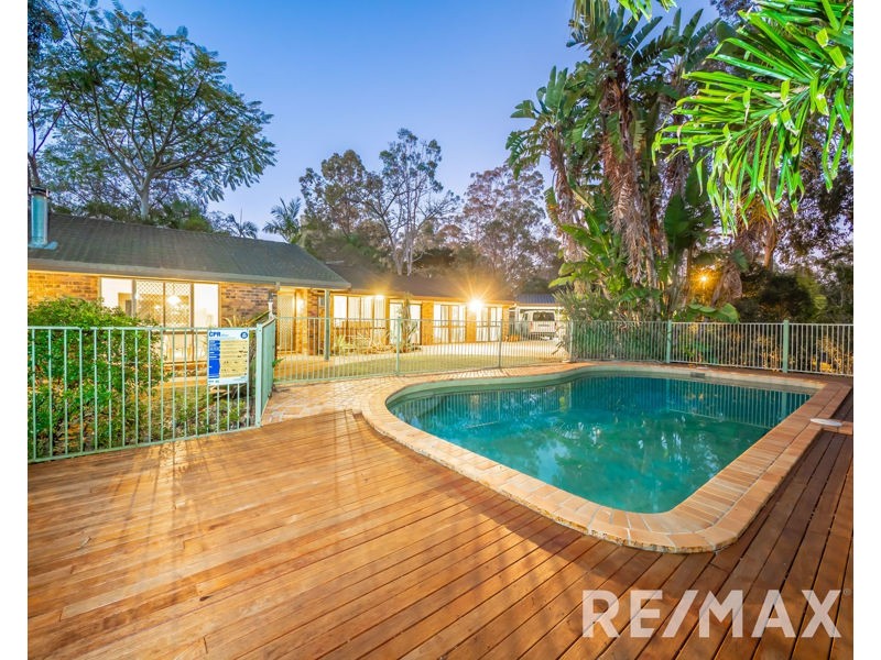 2 Lambert Court, Eatons Hill QLD 4037