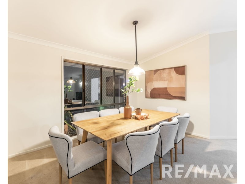 2 Lambert Court, Eatons Hill QLD 4037