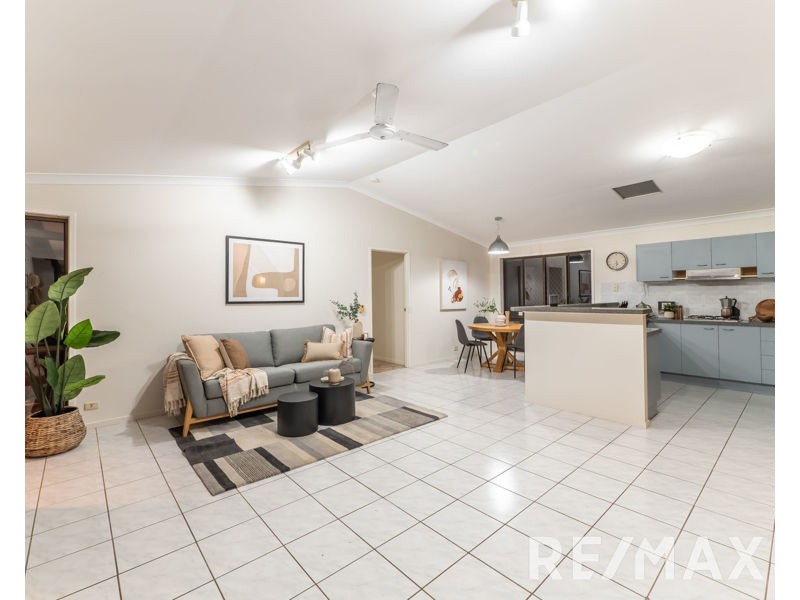 2 Lambert Court, Eatons Hill QLD 4037