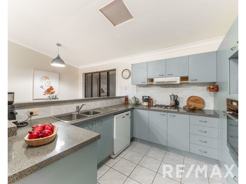 2 Lambert Court, Eatons Hill QLD 4037