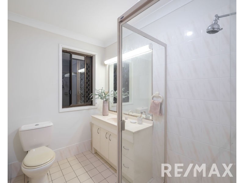 2 Lambert Court, Eatons Hill QLD 4037