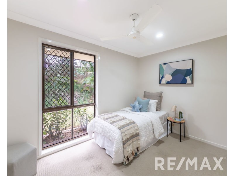 2 Lambert Court, Eatons Hill QLD 4037
