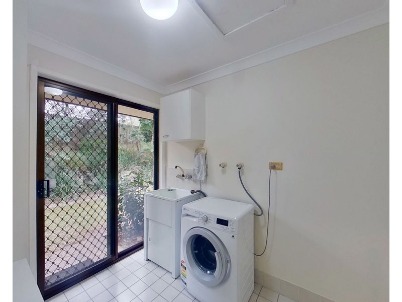 2 Lambert Court, Eatons Hill QLD 4037