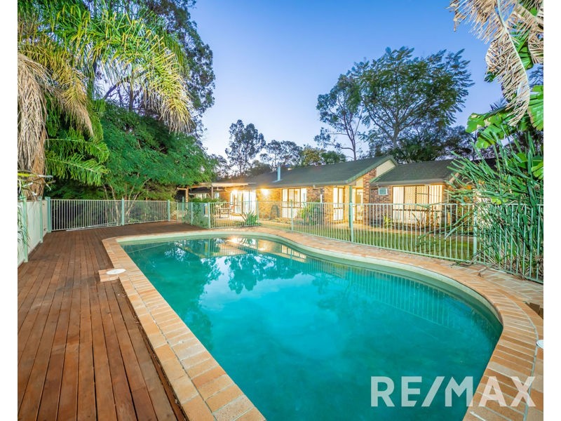 2 Lambert Court, Eatons Hill QLD 4037