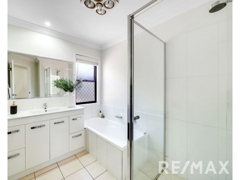 31 Narrabeen Road, Albany Creek QLD 4035