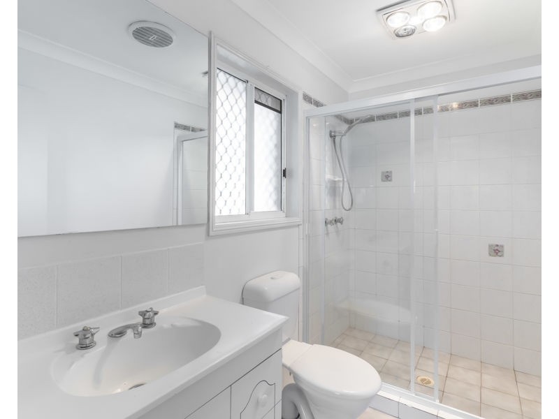 5 Listonia Drive, Albany Creek QLD 4035