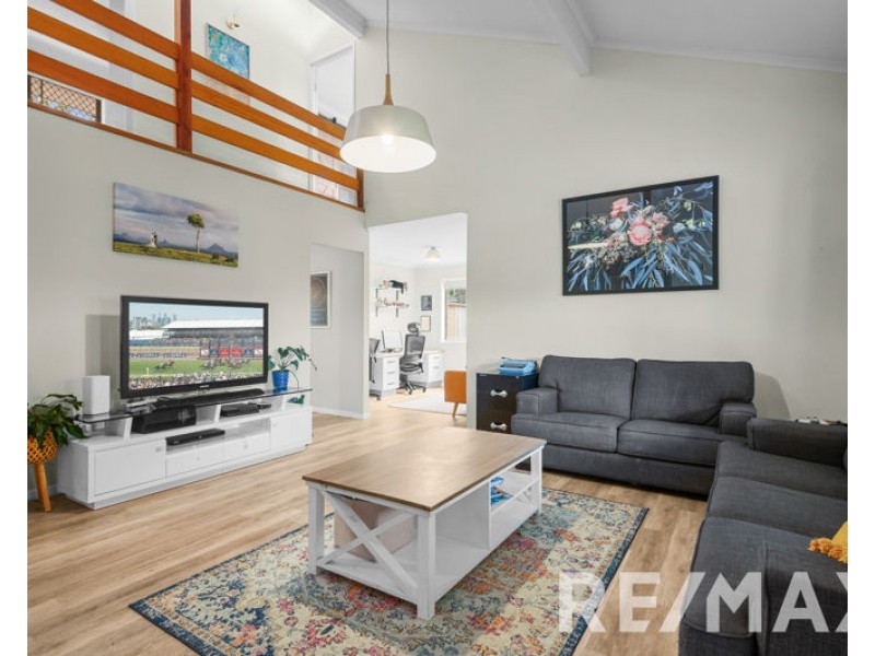 6 Pegasus Avenue, Eatons Hill QLD 4037