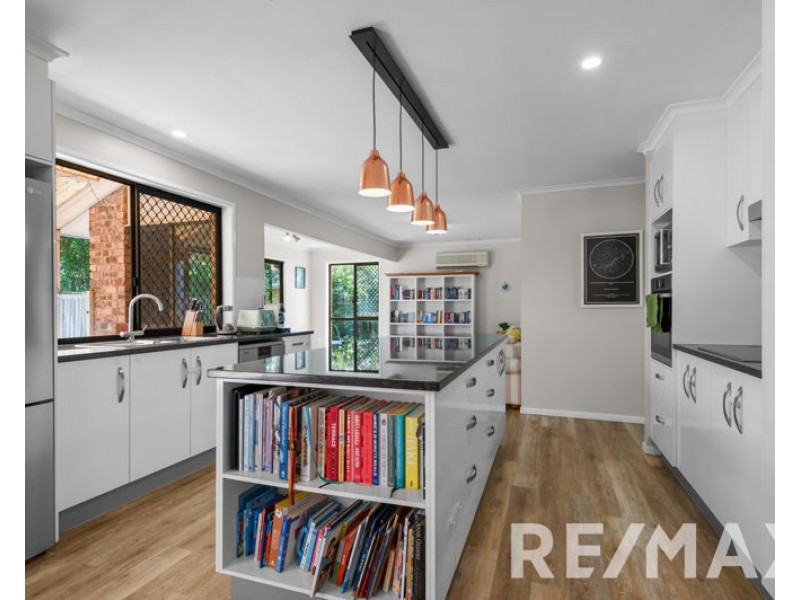 6 Pegasus Avenue, Eatons Hill QLD 4037