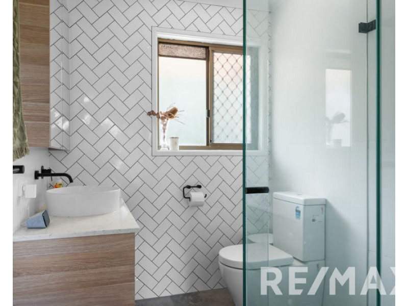 6 Pegasus Avenue, Eatons Hill QLD 4037