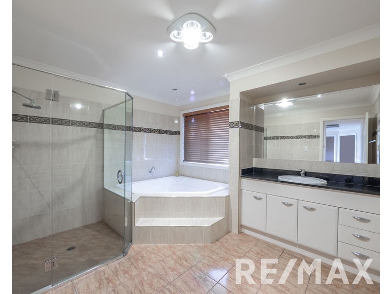 36 Palmetto Place, Bridgeman Downs QLD 4035