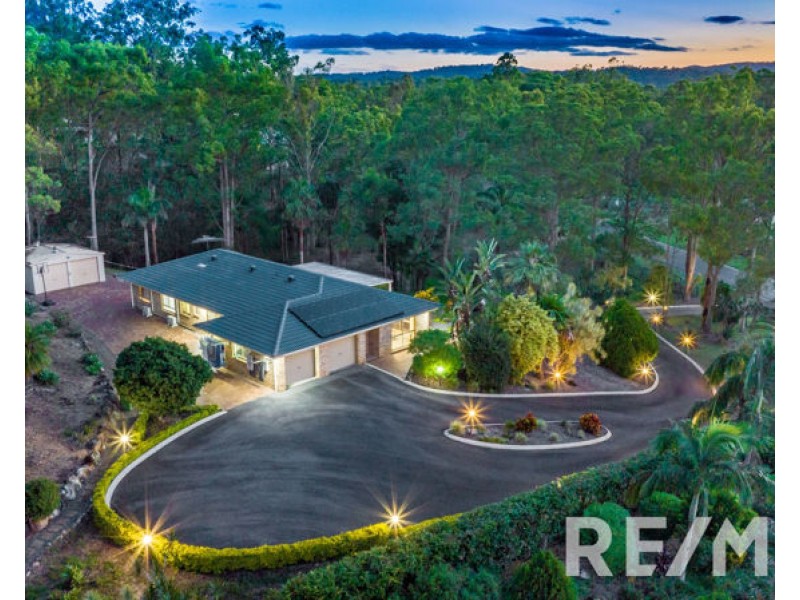 4 Tammy Court, Eatons Hill QLD 4037