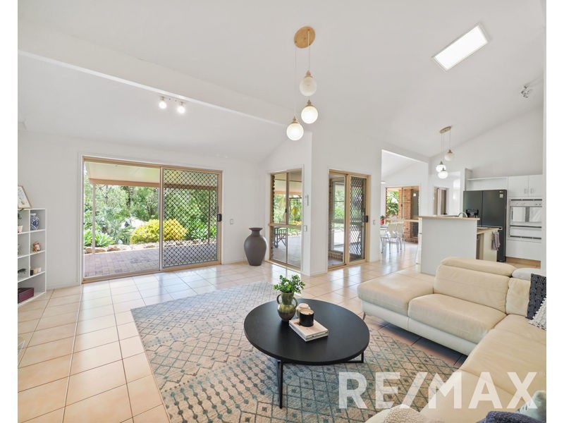 4 Tammy Court, Eatons Hill QLD 4037