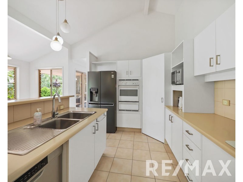 4 Tammy Court, Eatons Hill QLD 4037