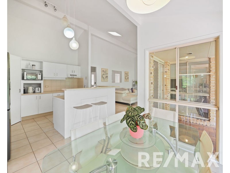 4 Tammy Court, Eatons Hill QLD 4037