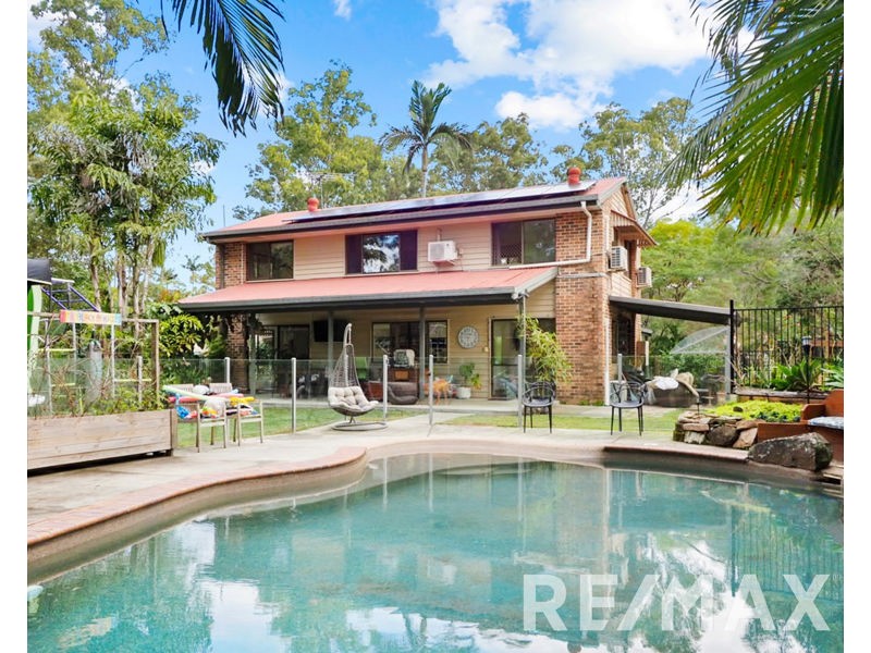 7 Sarah Court, Eatons Hill QLD 4037