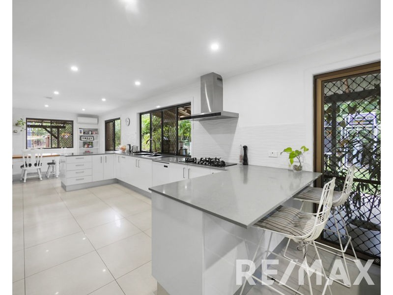 7 Sarah Court, Eatons Hill QLD 4037