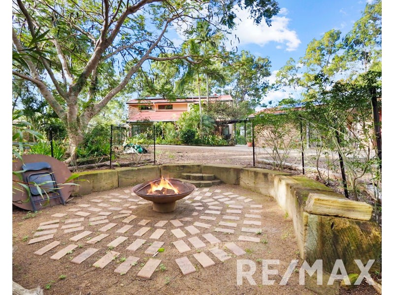 7 Sarah Court, Eatons Hill QLD 4037