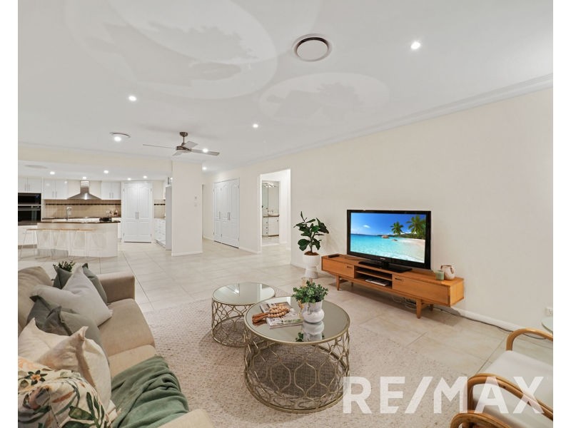 6 Equestrian Court, Highvale QLD 4520