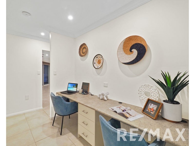 6 Equestrian Court, Highvale QLD 4520