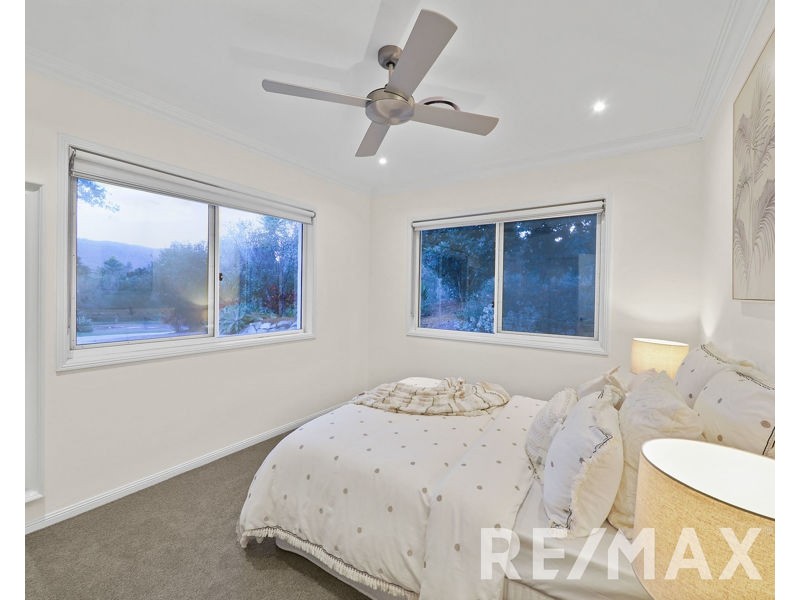 6 Equestrian Court, Highvale QLD 4520