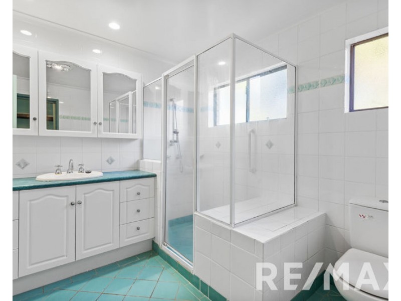 5 Juno Court, Eatons Hill QLD 4037