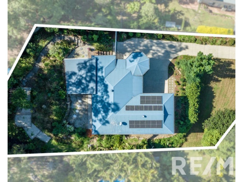 6 Foambark Court, Eatons Hill QLD 4037