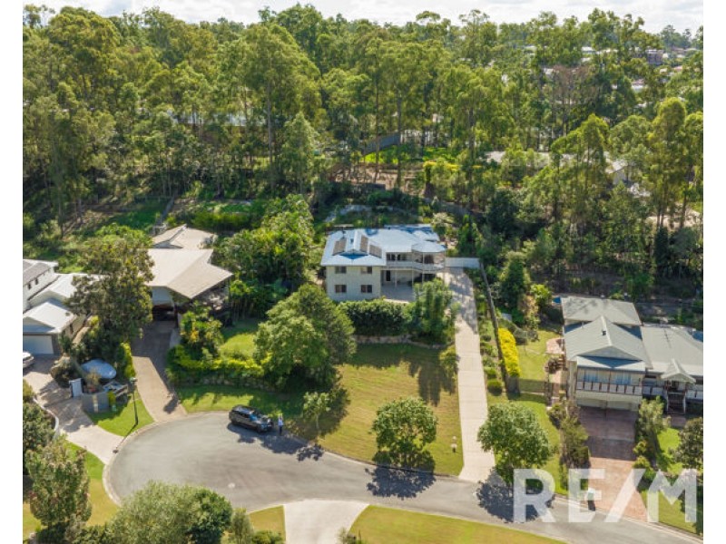6 Foambark Court, Eatons Hill QLD 4037