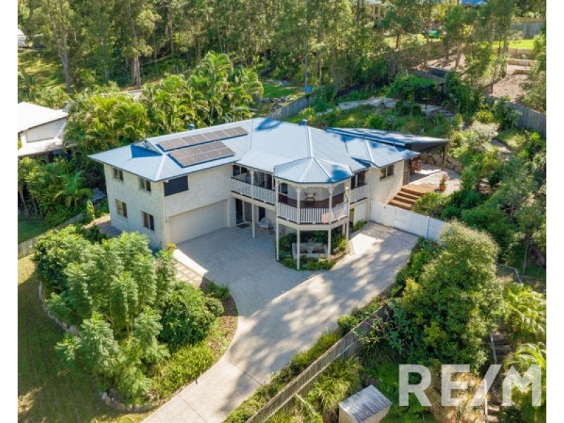 6 Foambark Court, Eatons Hill QLD 4037