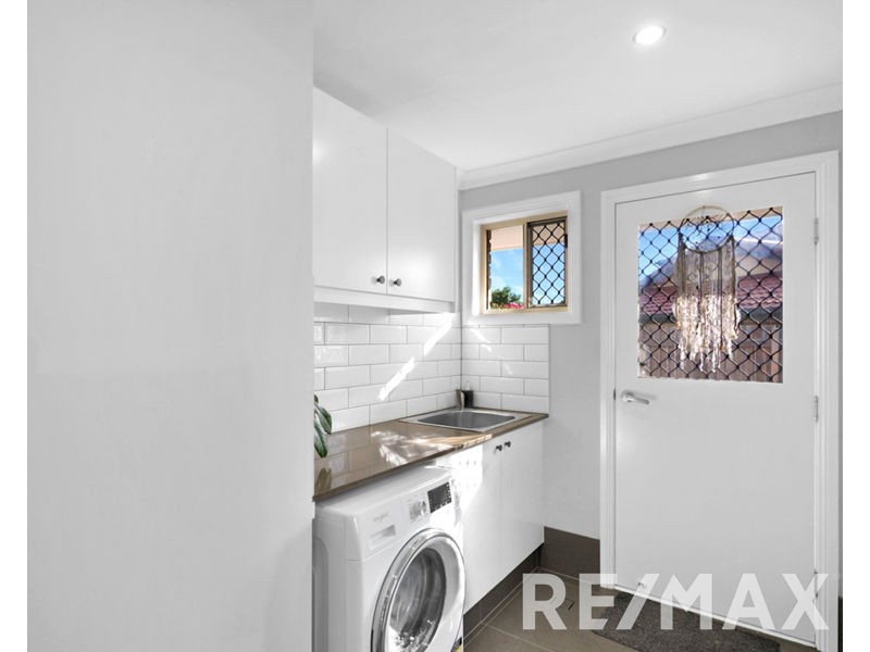 3 Coogee Place, Albany Creek QLD 4035