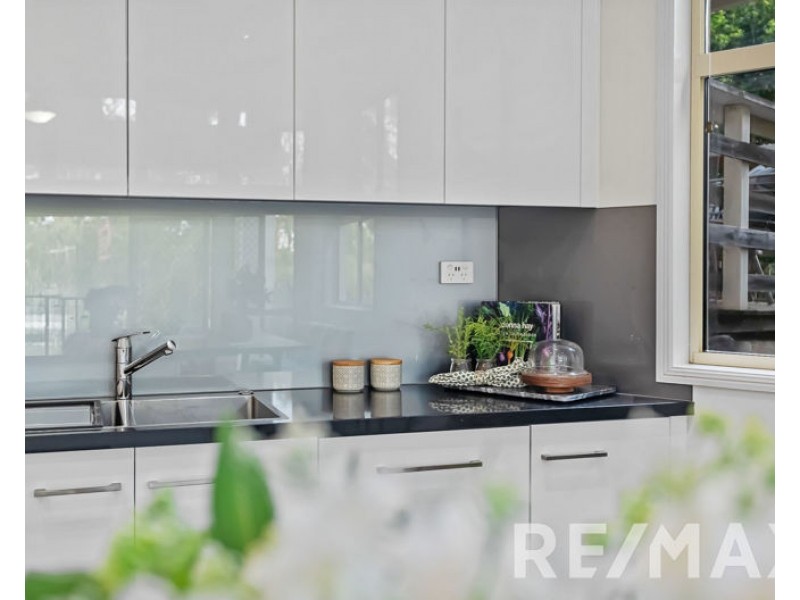 4 Tinaroo Court, Albany Creek QLD 4035