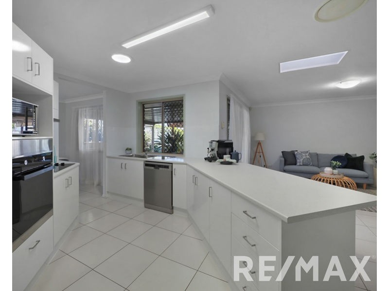 15 Macarthur Drive, Kallangur QLD 4503