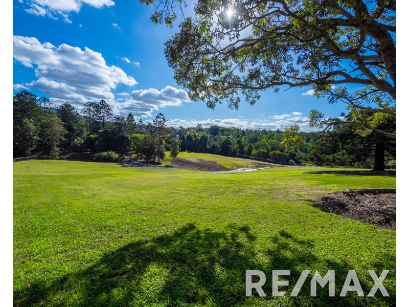 11 Camfin Road, Clear Mountain QLD 4500