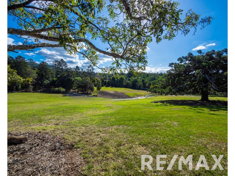 11 Camfin Road, Clear Mountain QLD 4500