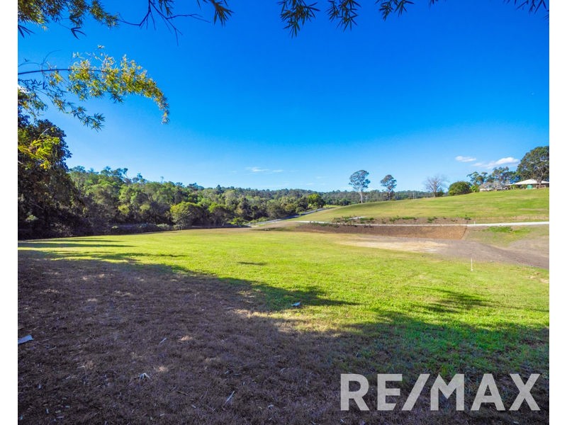 15 Camfin Road, Clear Mountain QLD 4500