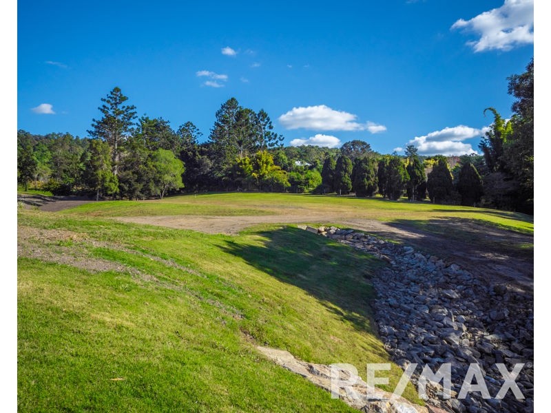 15 Camfin Road, Clear Mountain QLD 4500