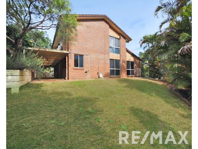 10 Phoenix Court, Eatons Hill QLD 4037