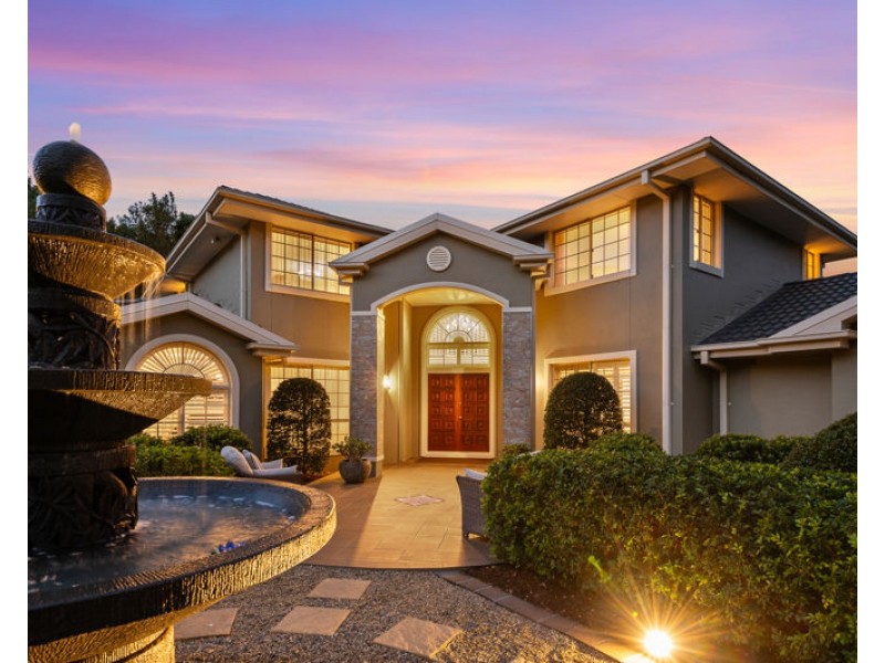 52 Snow Wood Drive, Eatons Hill QLD 4037