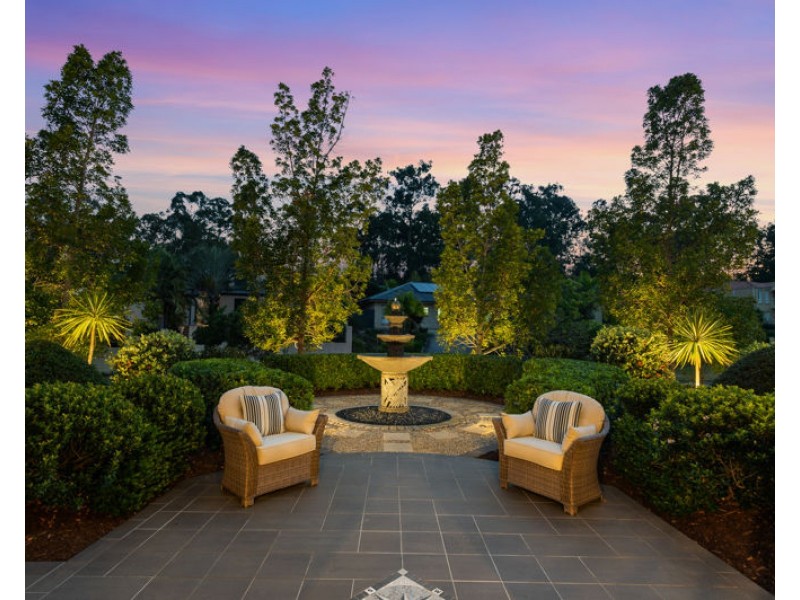 52 Snow Wood Drive, Eatons Hill QLD 4037