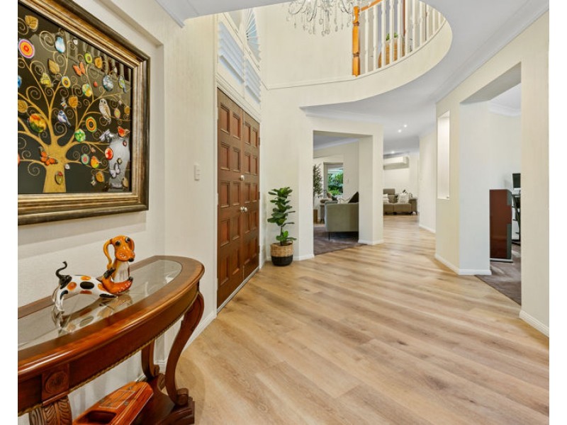 52 Snow Wood Drive, Eatons Hill QLD 4037