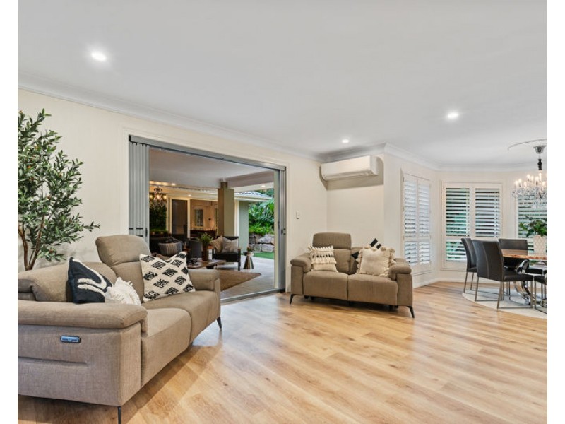 52 Snow Wood Drive, Eatons Hill QLD 4037