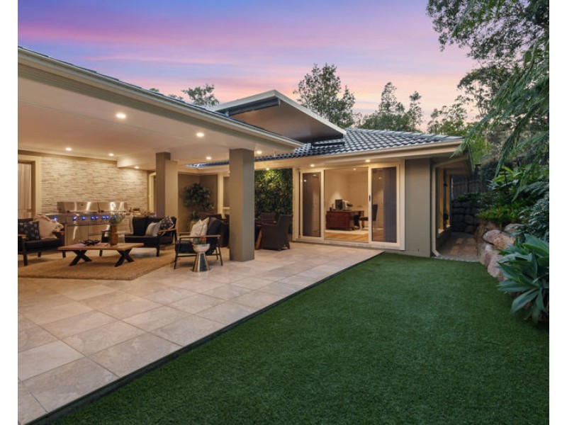 52 Snow Wood Drive, Eatons Hill QLD 4037