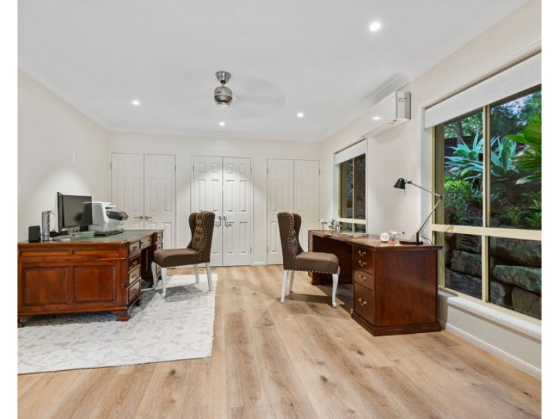 52 Snow Wood Drive, Eatons Hill QLD 4037