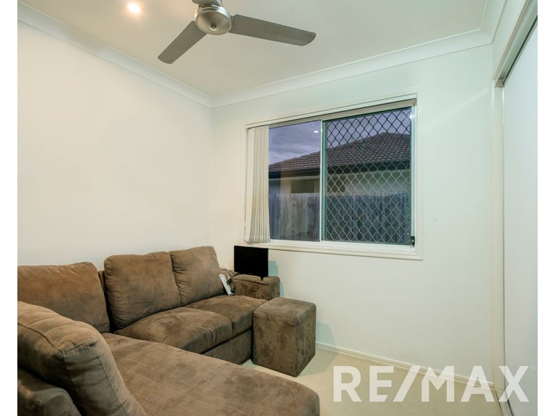 2/16 Rebecca Cr, Joyner QLD 4500