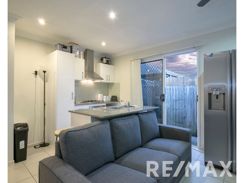 2/16 Rebecca Cr, Joyner QLD 4500