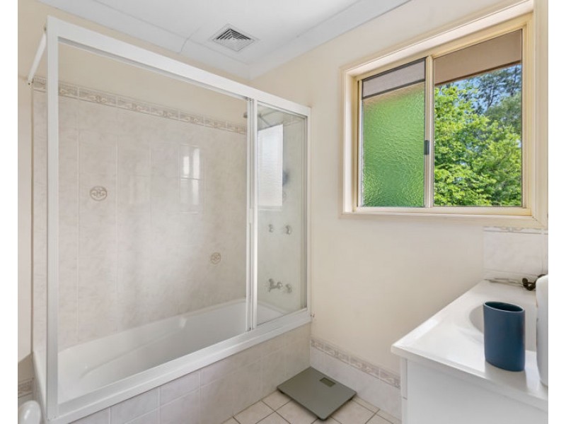 25/12 Crosby Avenue, Arana Hills QLD 4054