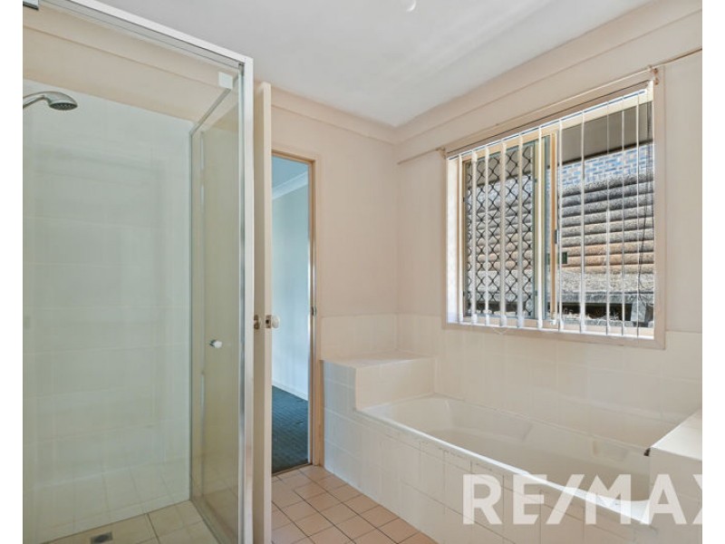 4 Apollo Court, Eatons Hill QLD 4037