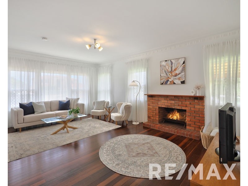 8 Haysmouth Parade, Clontarf QLD 4019