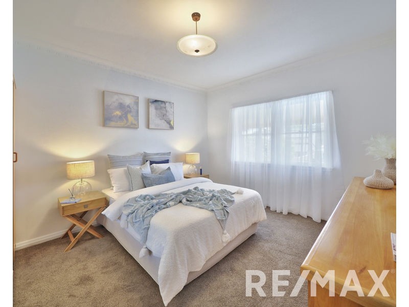 8 Haysmouth Parade, Clontarf QLD 4019
