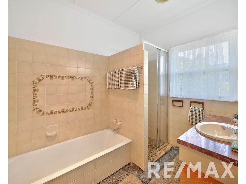 8 Haysmouth Parade, Clontarf QLD 4019