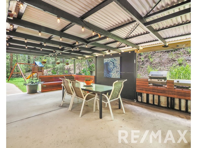 5 Hoare Court, Bunya QLD 4055